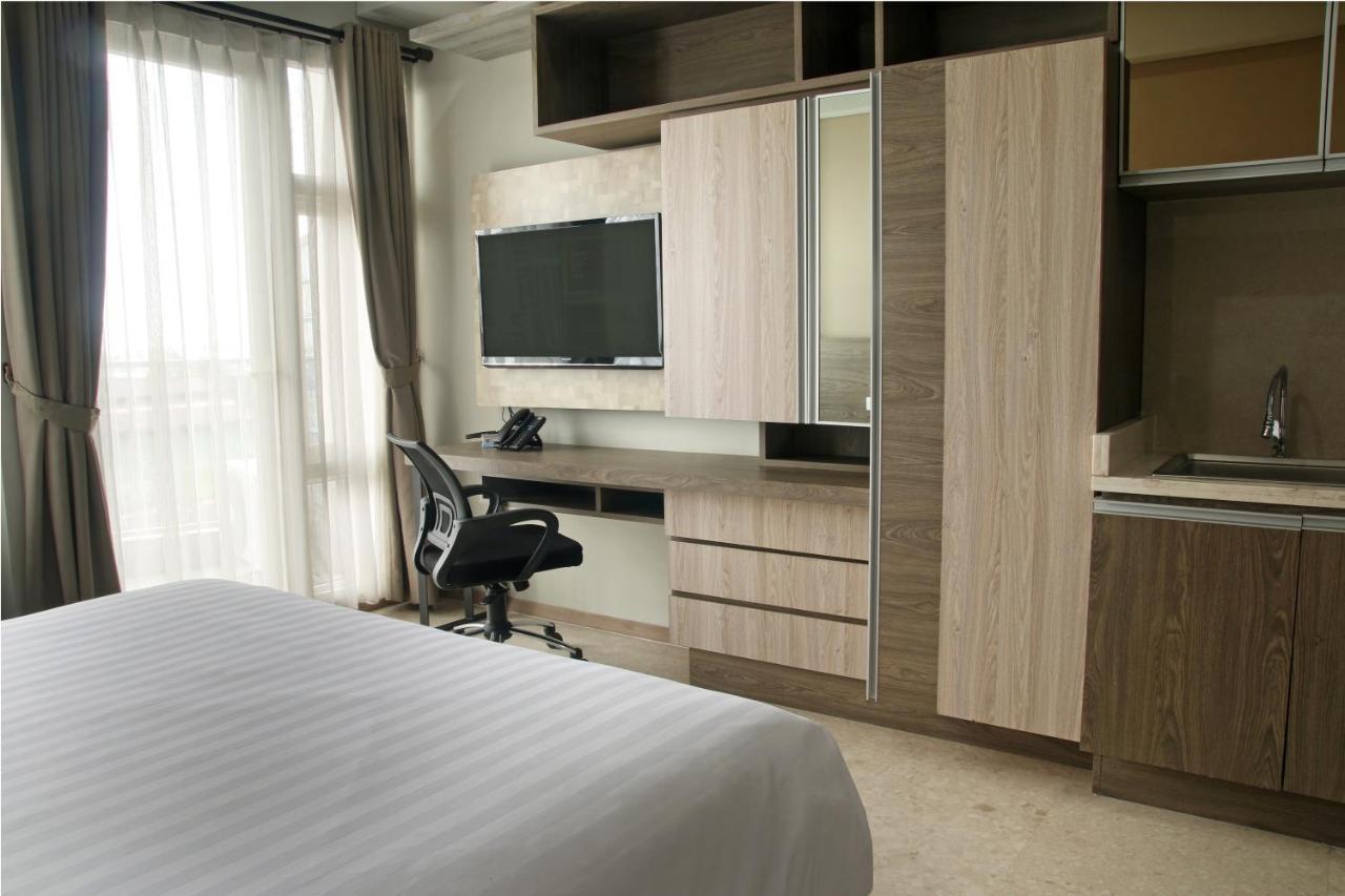 Graha Makara Suite Hotel & Residence Cikarang Extérieur photo