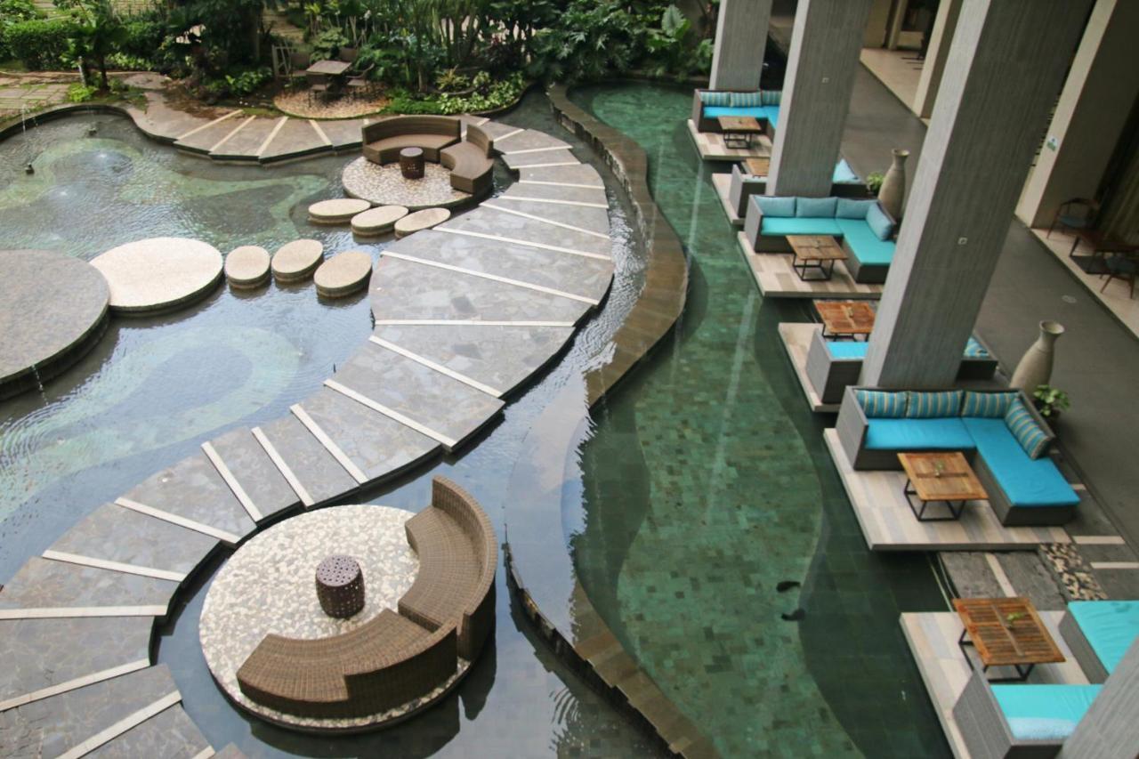 Graha Makara Suite Hotel & Residence Cikarang Extérieur photo