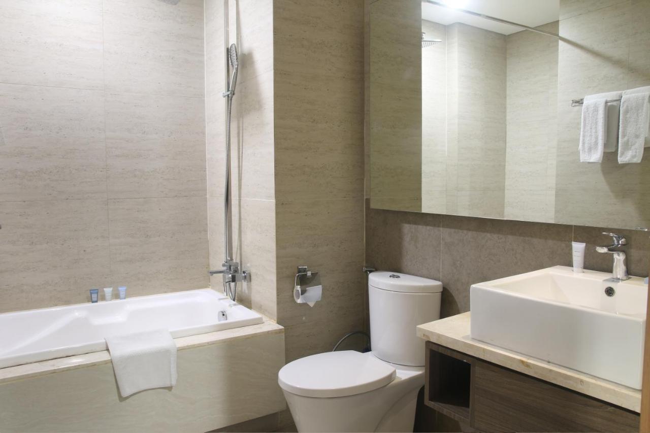 Graha Makara Suite Hotel & Residence Cikarang Extérieur photo