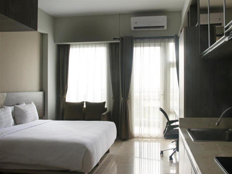 Graha Makara Suite Hotel & Residence Cikarang Extérieur photo