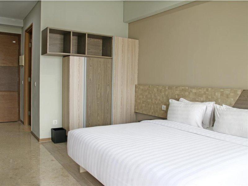 Graha Makara Suite Hotel & Residence Cikarang Extérieur photo