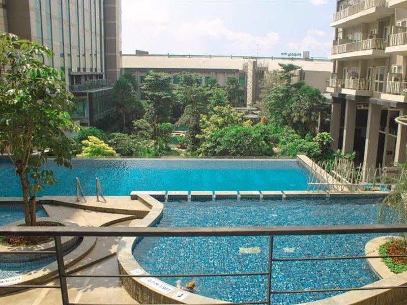 Graha Makara Suite Hotel & Residence Cikarang Extérieur photo