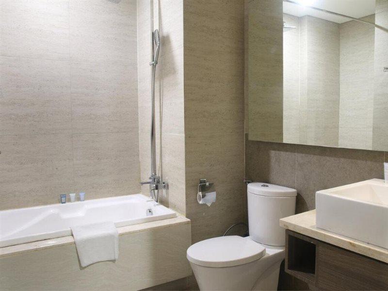 Graha Makara Suite Hotel & Residence Cikarang Extérieur photo